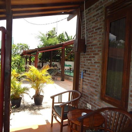 Alamanda Family Villas, Pool & Local Tours Yogyakarta Dış mekan fotoğraf