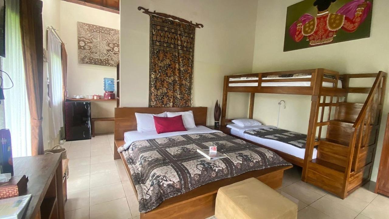 Alamanda Family Villas, Pool & Local Tours Yogyakarta Dış mekan fotoğraf