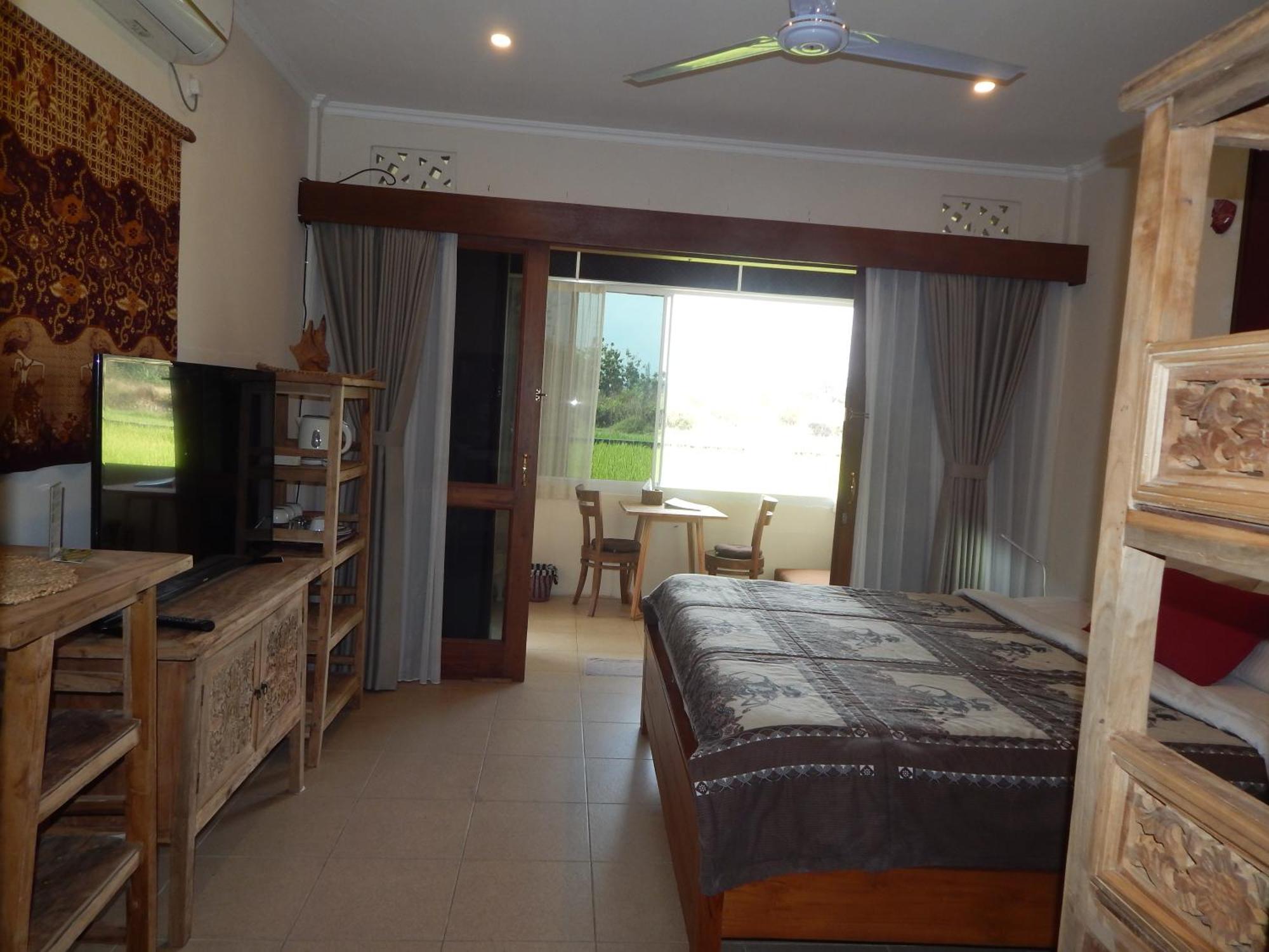 Alamanda Family Villas, Pool & Local Tours Yogyakarta Dış mekan fotoğraf