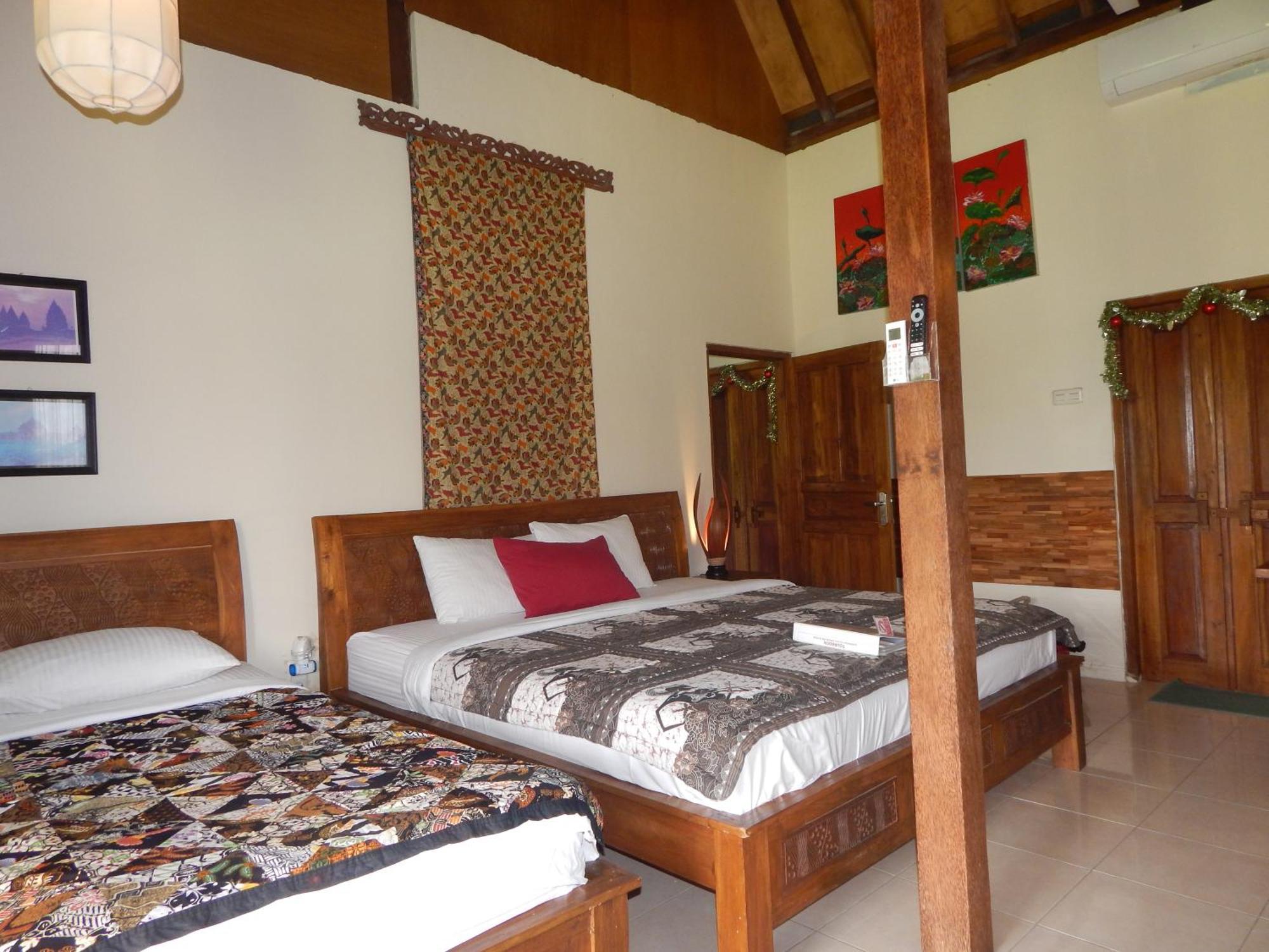Alamanda Family Villas, Pool & Local Tours Yogyakarta Dış mekan fotoğraf