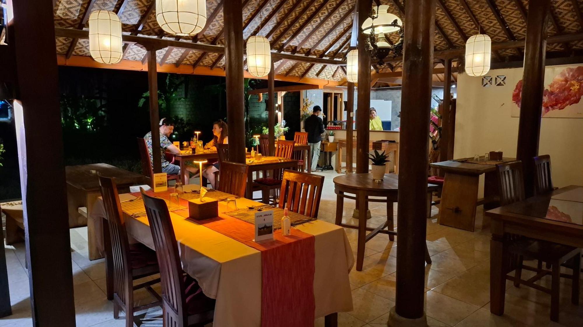 Alamanda Family Villas, Pool & Local Tours Yogyakarta Dış mekan fotoğraf